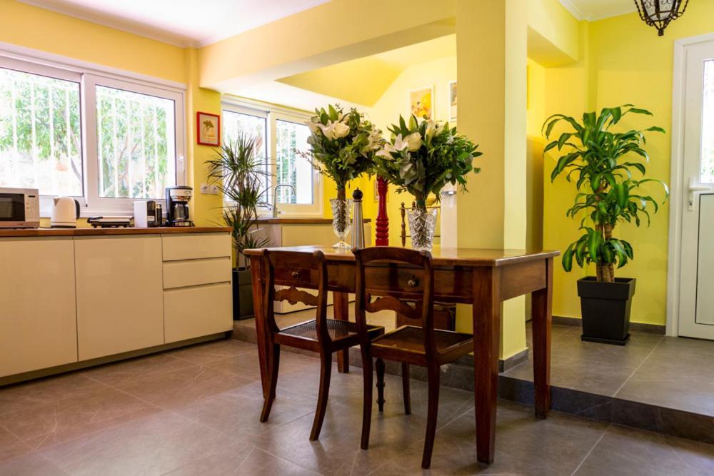 Kifissia 50's Designer House